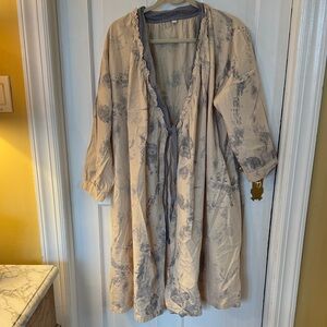 Beige and Gray Tie-Front Kimono